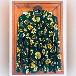 Susan Graver Green Floral Top